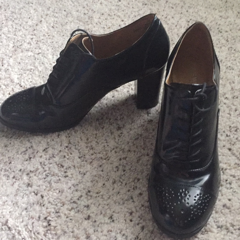 8M Black Nine West Booties